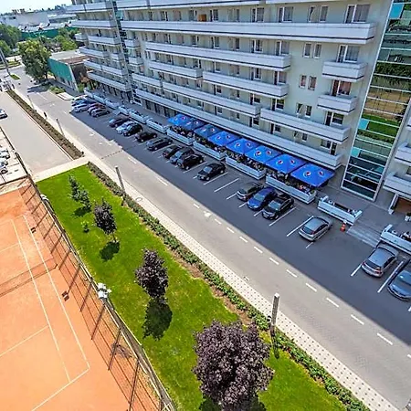One 4* Bucharest